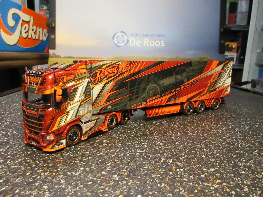 Tekno Scania Ristimaa Ice Man met certificaat, Hobby en Vrije tijd, Modelauto's | 1:50, Ophalen of Verzenden, Nieuw, Bus of Vrachtwagen