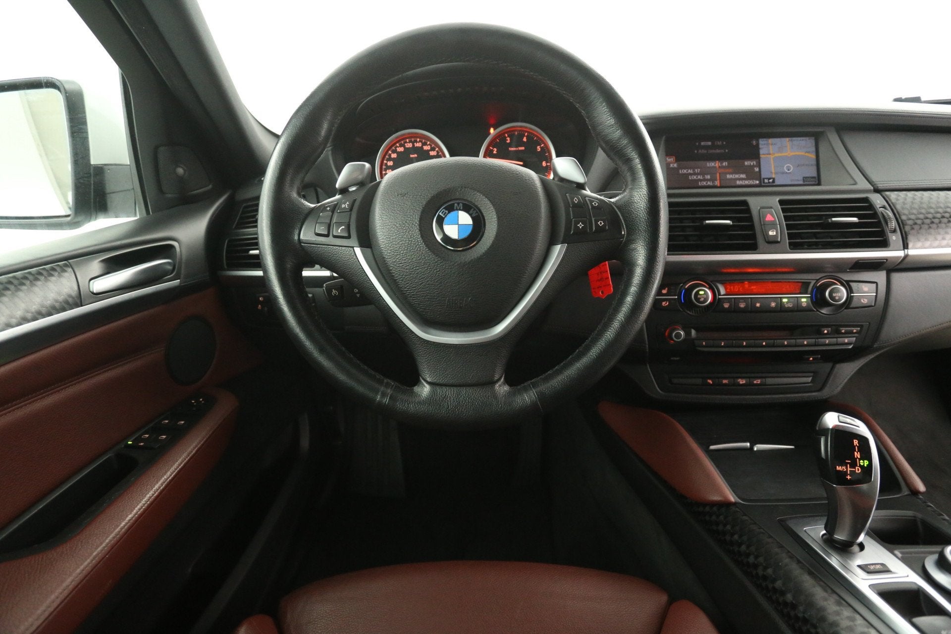 Foto 17 van BMW X6 xDrive High Executive 408PK | Youngtimer | Camera | M