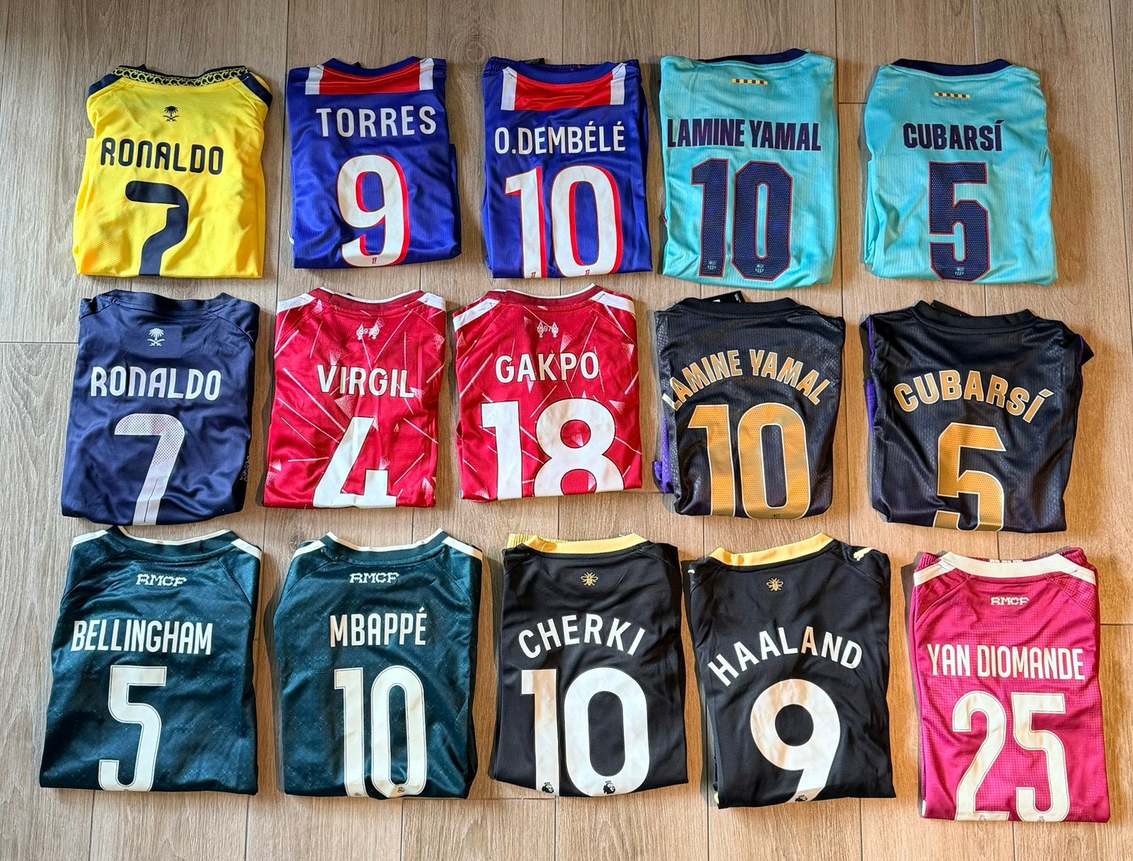 Voetbal tenues Clubs! Maat 116 t/m 164 !, Ophalen of Verzenden, Nieuw, Jongen, Setje