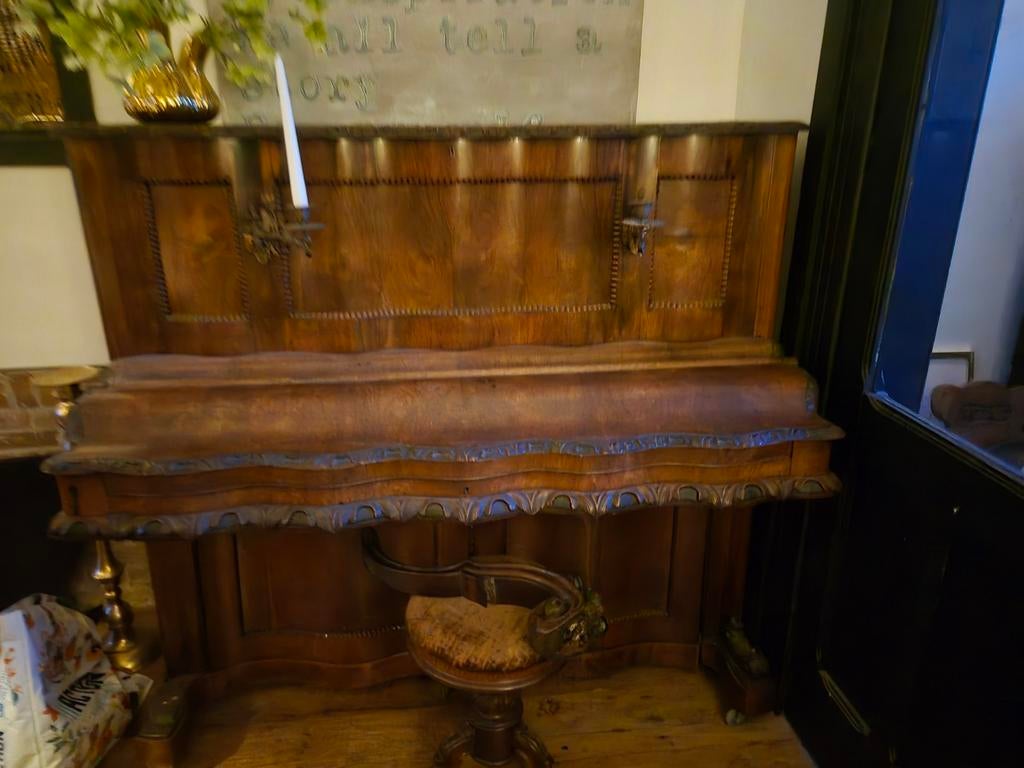 Antieke piano uit 1883 met krukje, Ophalen of Verzenden, Gebruikt