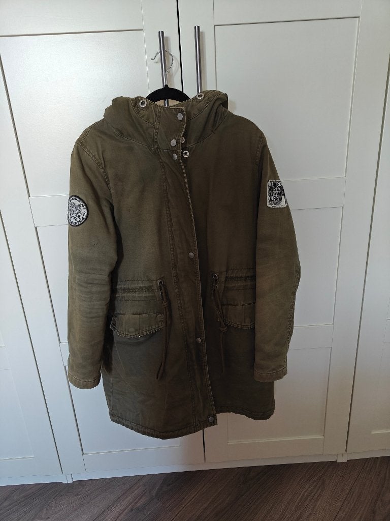 Superdry Military jas legergroen met capuchon maat M, Kleding | Dames, Jassen | Winter, Ophalen of Verzenden, Gedragen, Maat 38/40 (M)