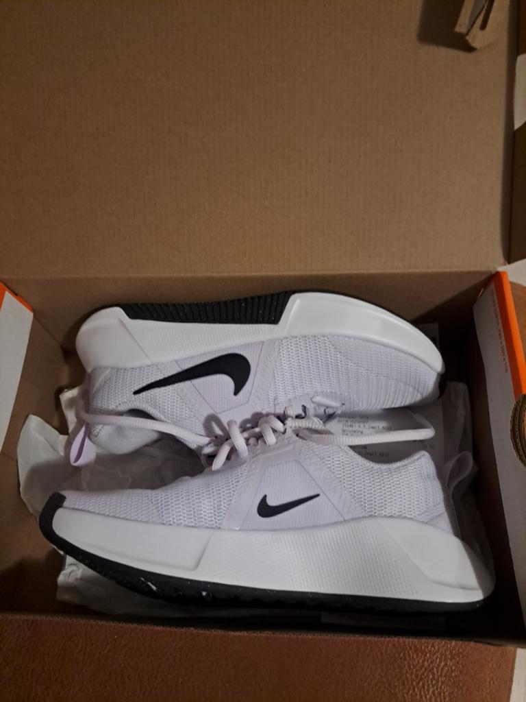 Nike Revolution 6 FlyEase - Nieuw in doos, Ophalen of Verzenden