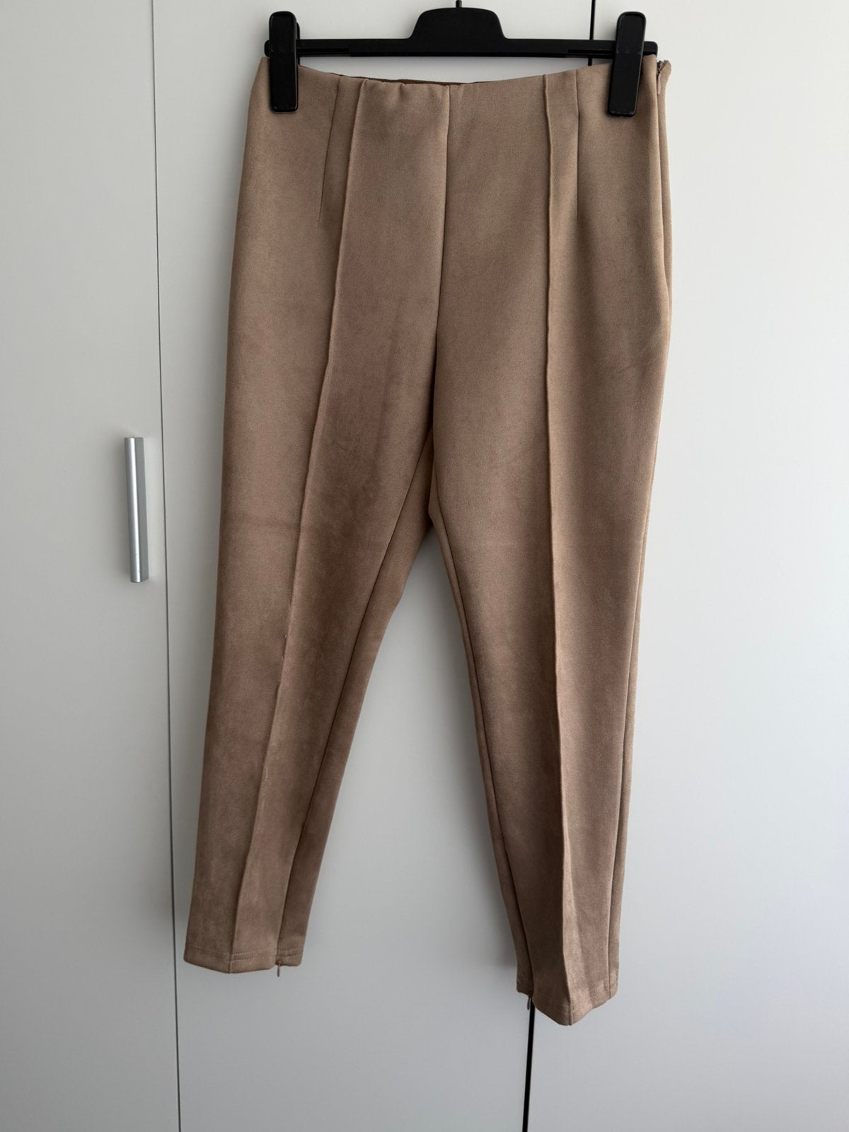 Primark dames legging broek beige suede look M, Maat 38/40 (M), Verzenden, Beige, Zo goed als nieuw