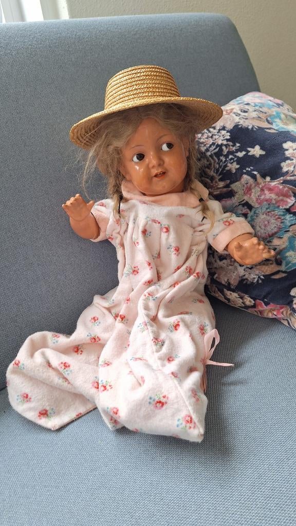 Kammer & Reinhardt pop met Strohoedje en Roze Pyjama, Ophalen, Gebruikt, Babypop