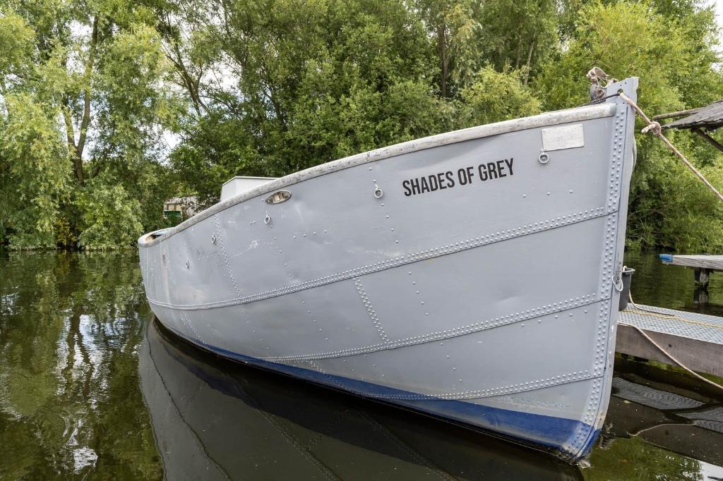 Klassieke elektrische reddingssloep – 8,5m – Oltmann Werf, Watersport en Boten, Sloepen, 9 m, Gebruikt, Binnenboordmotor, Elektrisch