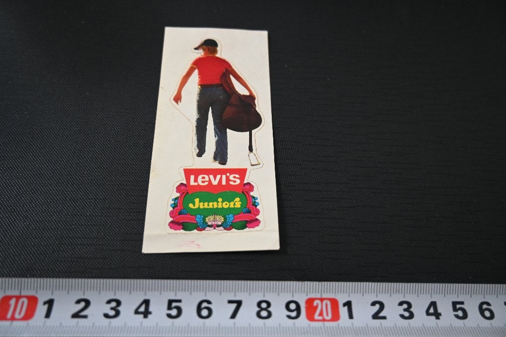 sticker LEVI'S Junior's, Verzamelen, Stickers, Ophalen of Verzenden, Zo goed als nieuw