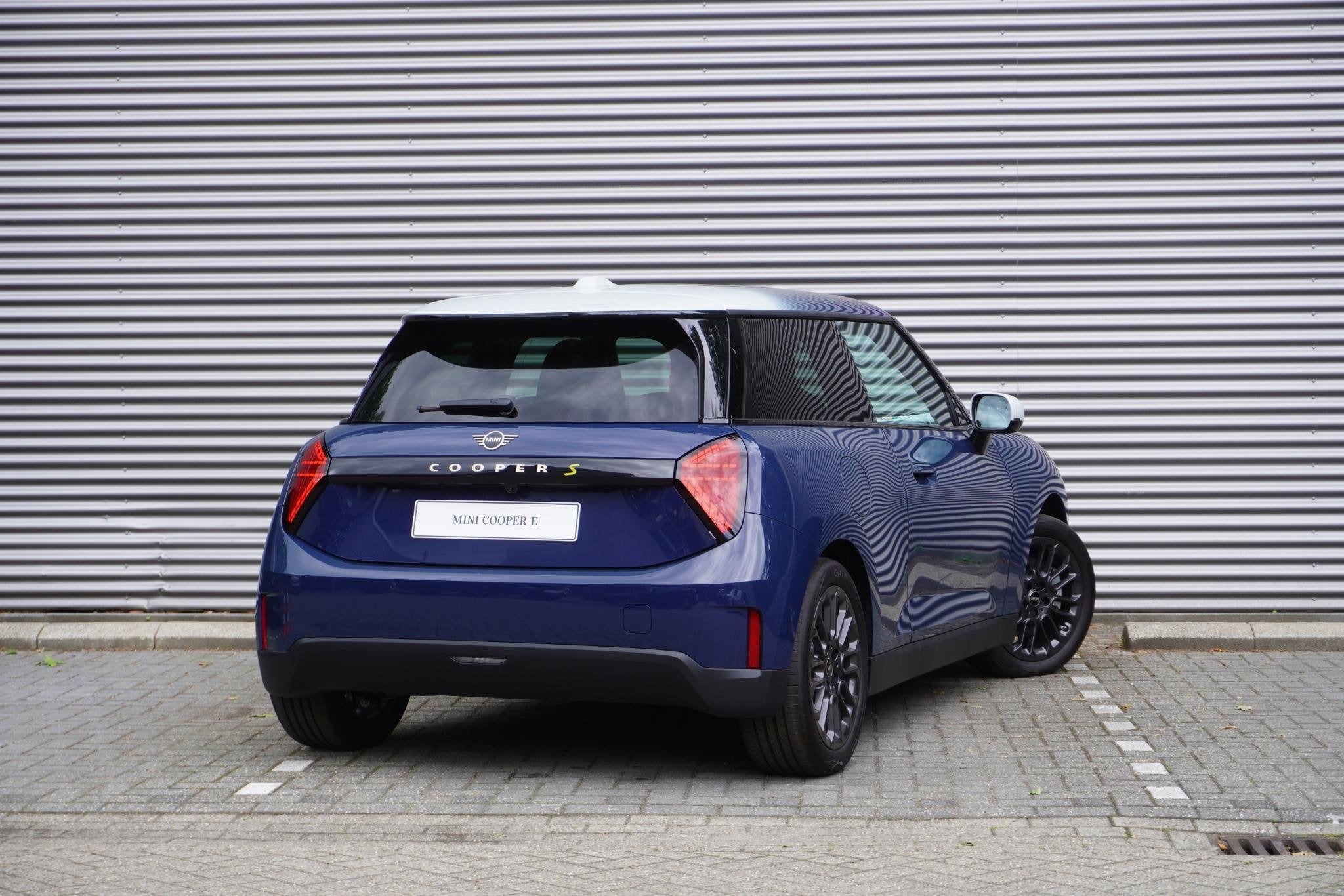 MINI Cooper SE Favoured Trim | Pakket M, Stof, Mini Electric, 218 pk, Nieuw