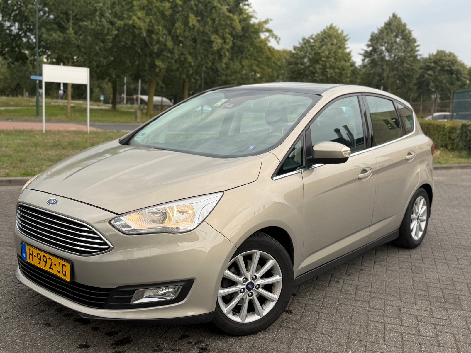 Ford C-Max Titanium Distributieketting! Trekhaak | Pano |, Voorwielaandrijving, 14 km/l, 1200 kg, Particulier