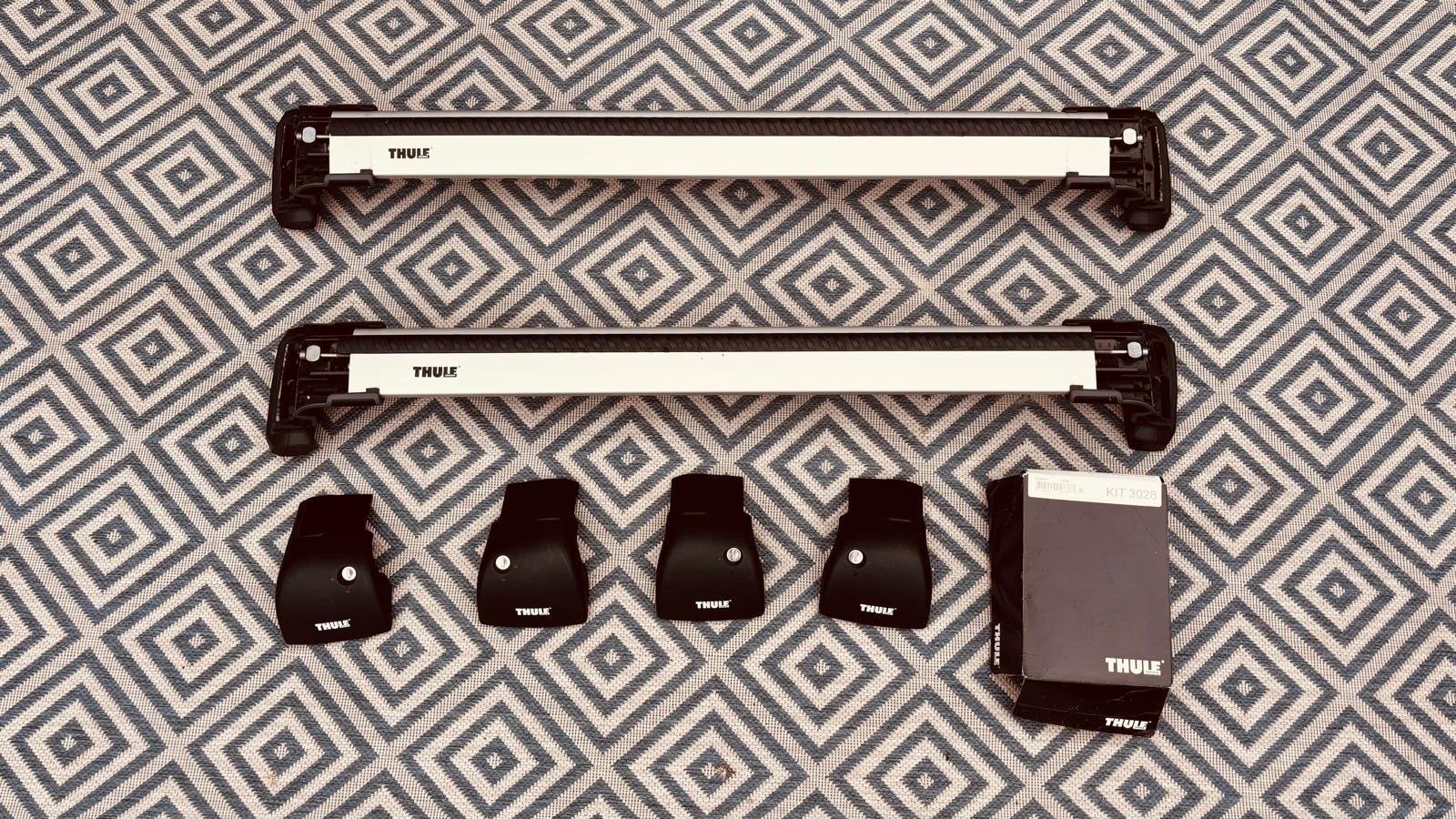 Thule WingBar Edge 9594 + Kitset 3028 voor BMW, Auto diversen, Dakdragers, Ophalen, Zo goed als nieuw