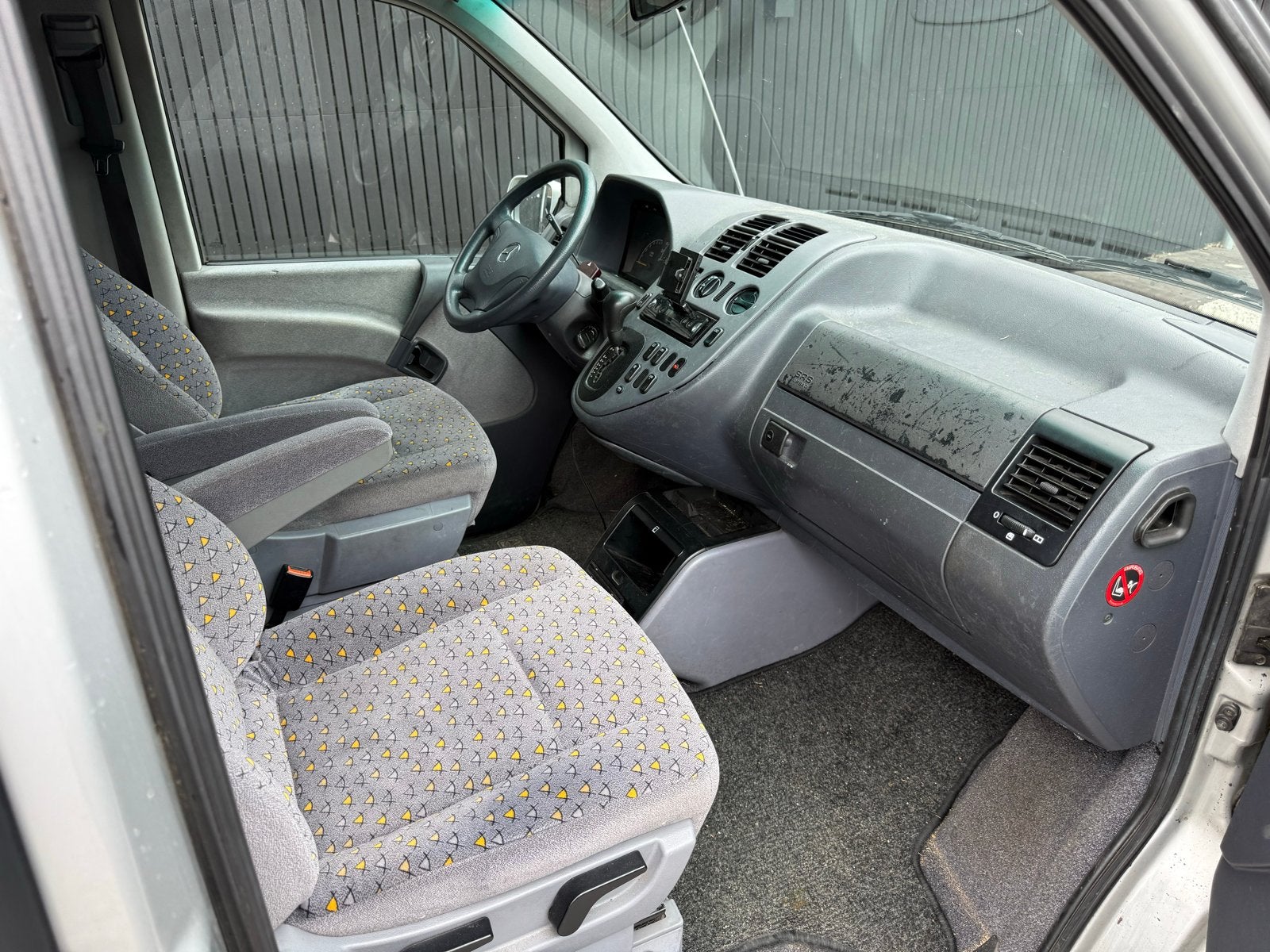 Mercedes-Benz V-klasse 2.1 V220 MPV CDI DC AUT 2002, Stof, 4 cilinders, 2000 kg, 122 pk