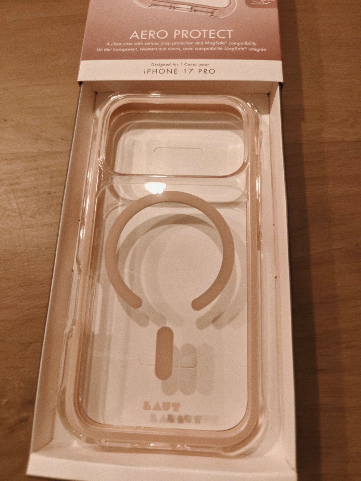 LAUT Siliconen Hoesje Transparant voor iPhone 17 Pro, Telecommunicatie, IPhone 17, Overige merken, Bruin, Hoesje of Tasje