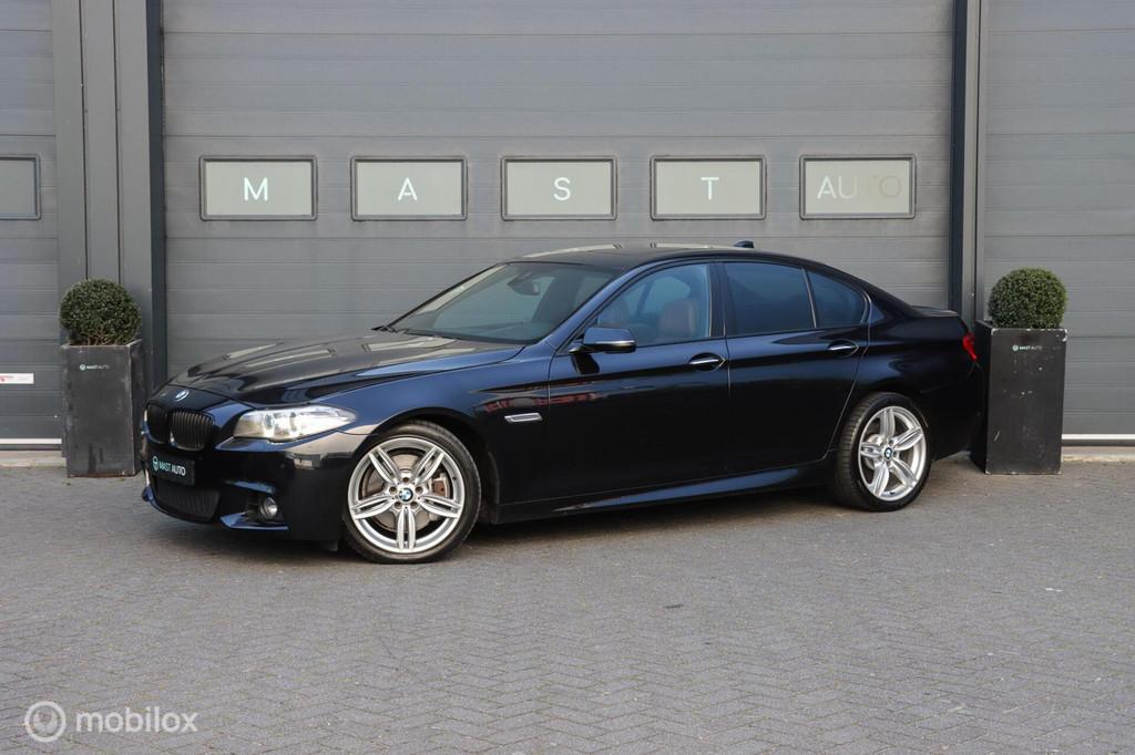 BMW 525xd High Executive|M-Sport|Schuifdak|Leder|Elek. Stoel, Auto's, Automaat, 4 cilinders, Zwart, Diesel