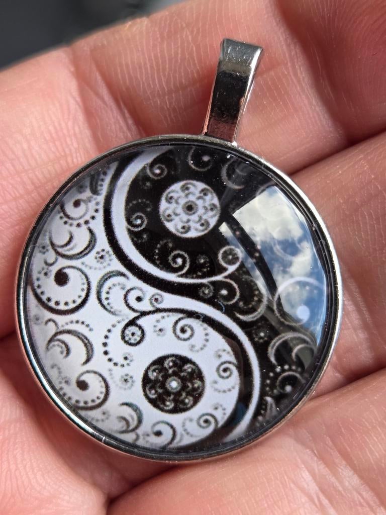 Yin Yang Hanger Glas, Overige voorstellingen, Glas of Kristal, Zwart, Nieuw