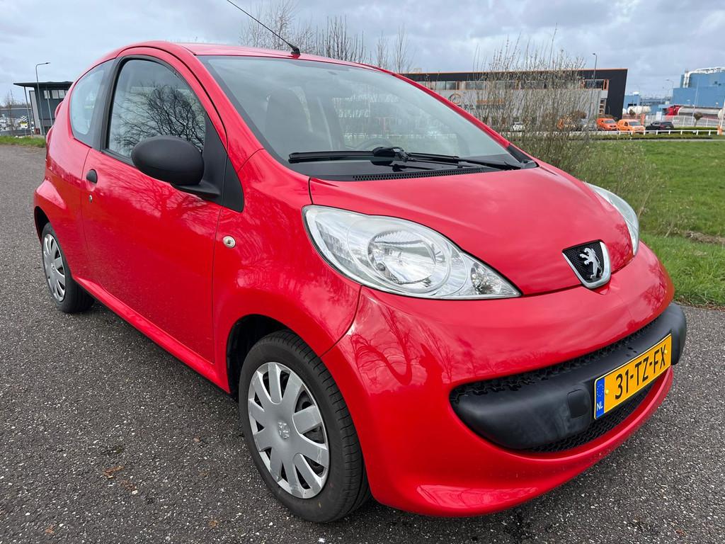 Peugeot 107 1.0-12V XR | Nieuwe apk, Voorwielaandrijving, Gebruikt, 4 stoelen, 68 pk