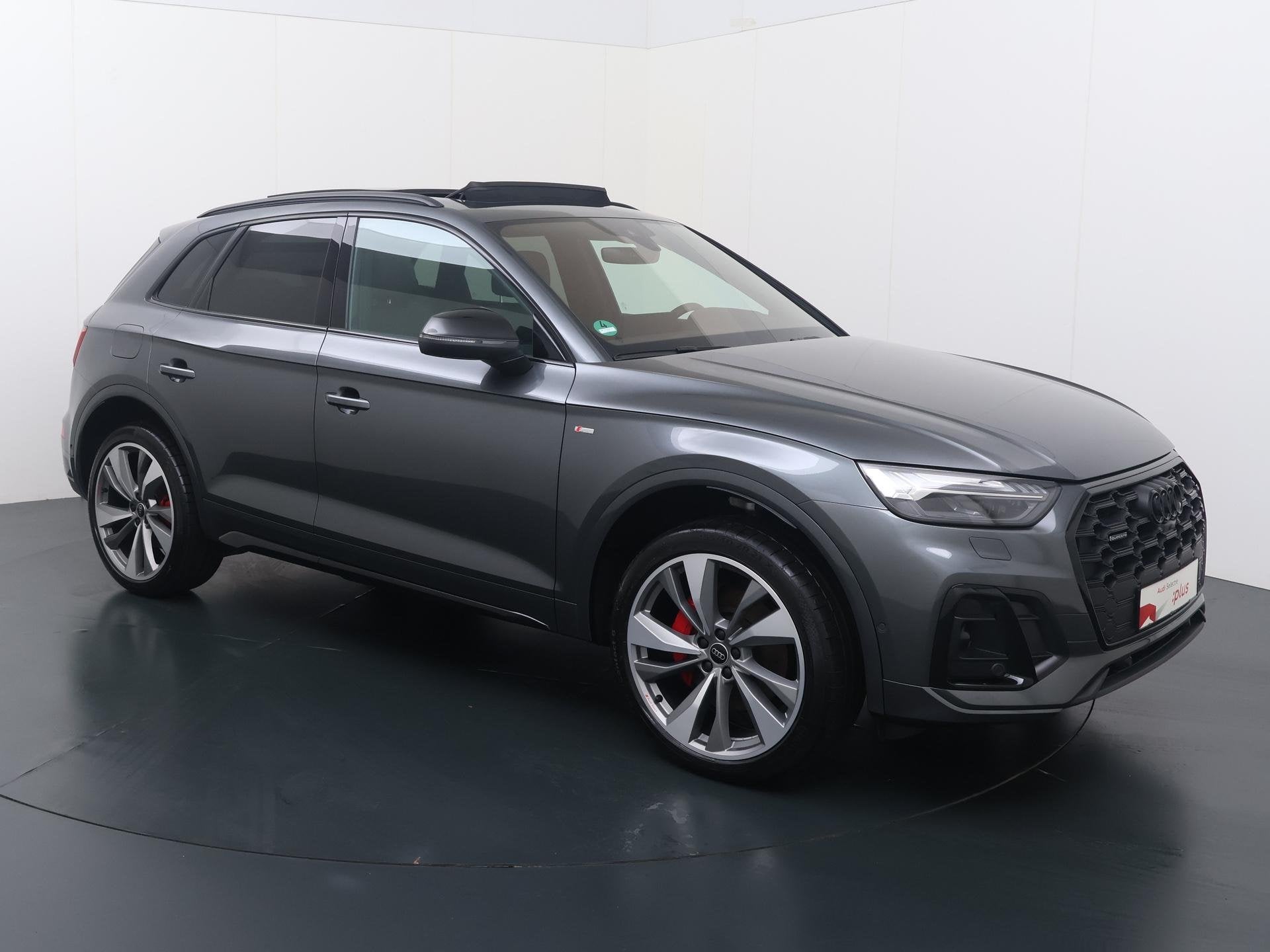 Audi Q5 55 TFSI e S edition Competition | 367 PK | SoH 100%, Auto's, 14 kWh, Gebruikt, 4 cilinders, Bedrijf