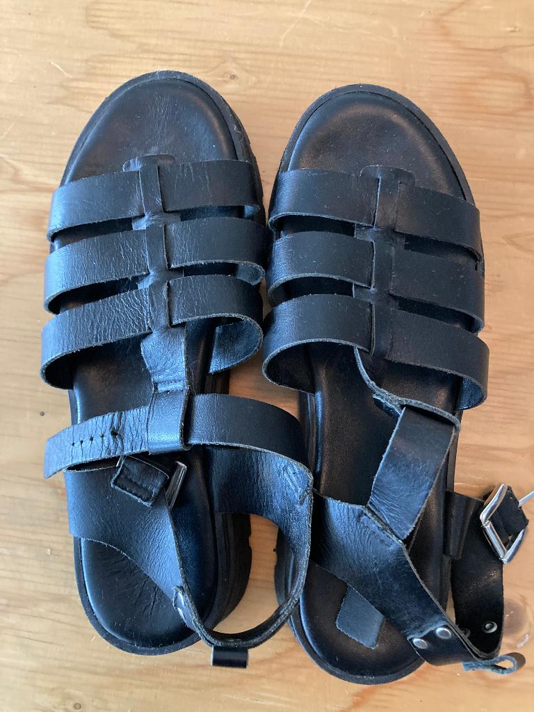 zwarte stoere sandalen 39, Zwart, Zo goed als nieuw, No Label, Sandalen of Muiltjes