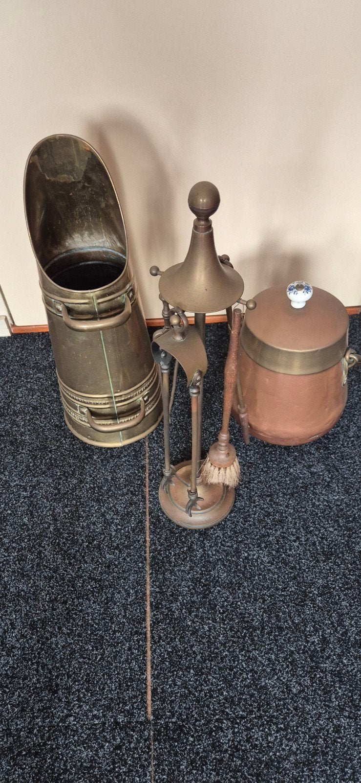 Antieke koperen en bronzen haardset met kolenkit, Ophalen of Verzenden
