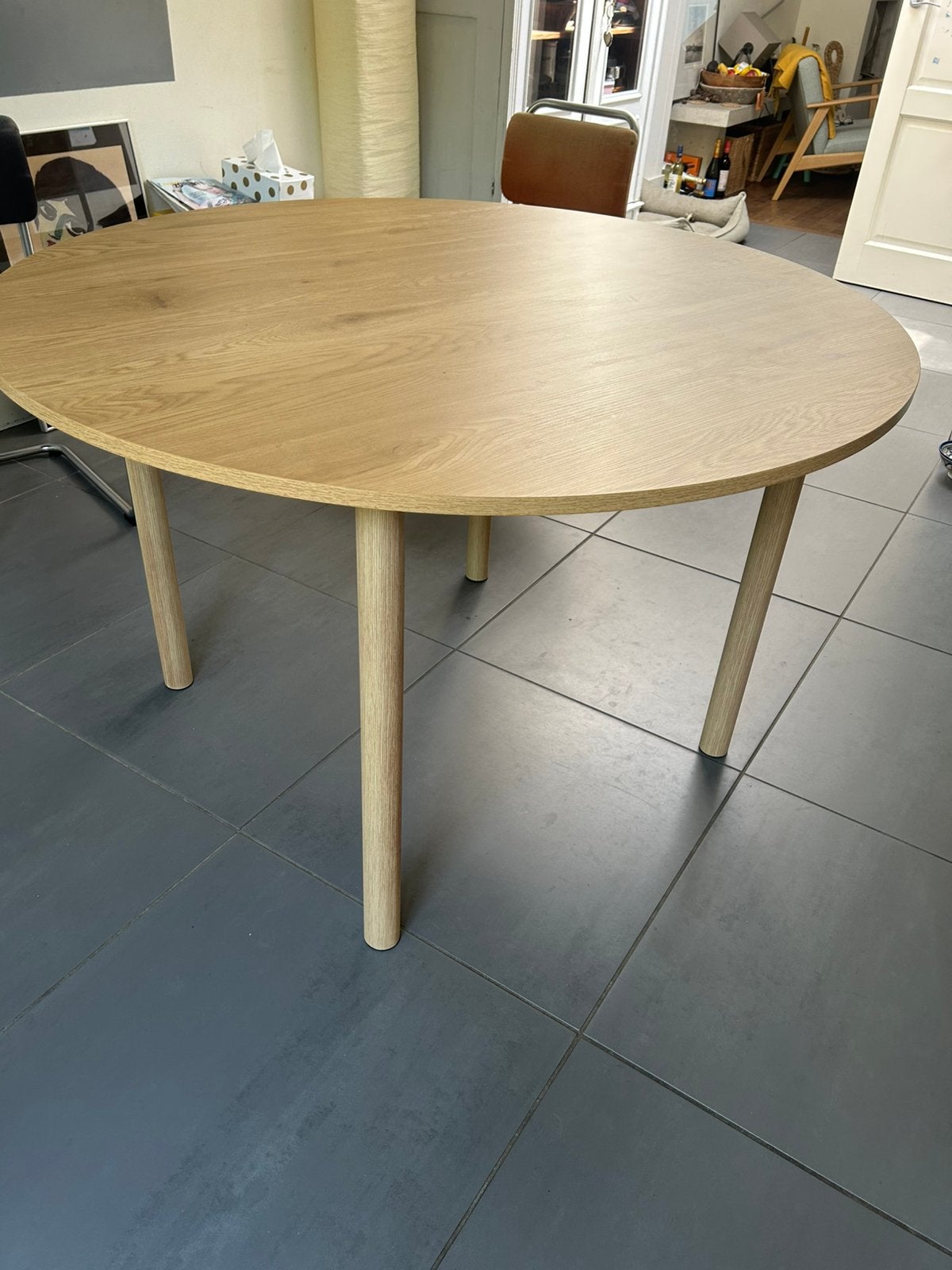 Eettafel Jysk, rond, licht hout, Huis en Inrichting, Ophalen, Overige materialen, Rond, Zo goed als nieuw