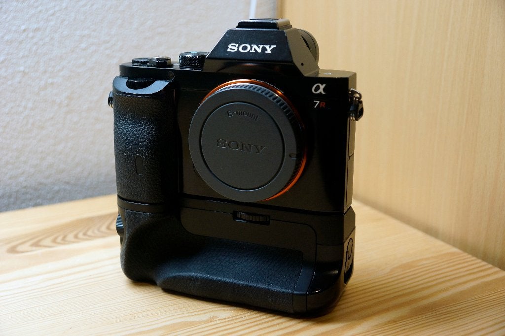 Sony Alpha 7r m1 Systeemcamera body, NFC, Bodydop, Ophalen of Verzenden, Zo goed als nieuw
