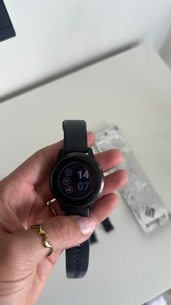 Garmin Vivoactive 4S, Sieraden, Tassen en Uiterlijk, Smartwatches, Gebruikt, Android, Zwart, Afstand, Calorieverbanding, Conditie