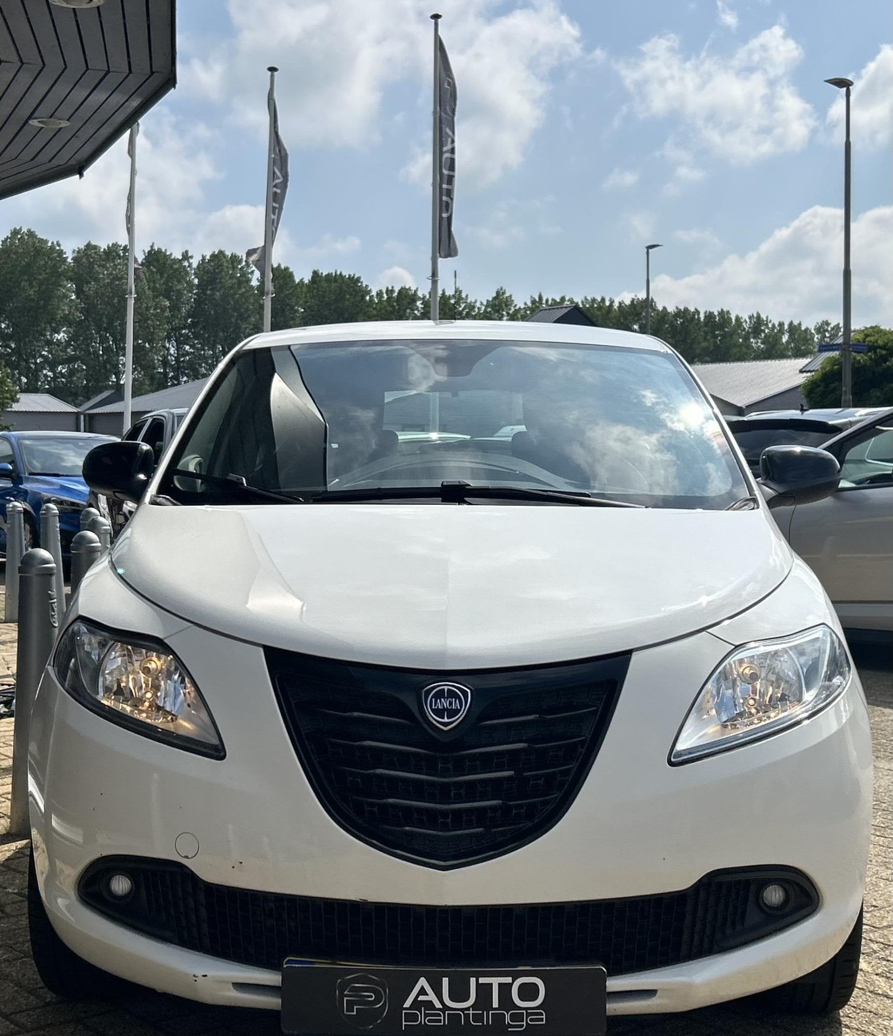 Lancia Ypsilon 0.9 TwinAir Elefantino Plus 80PK | UNIEK | AU, Stof, Wit, Origineel Nederlands, Bedrijf