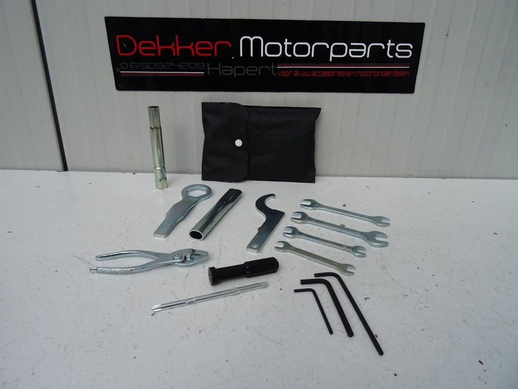Gereedschapset / Tool kit Yamaha YZF R1 2004-2005-2006 RN12, Gebruikt, -, -, Ophalen of Verzenden