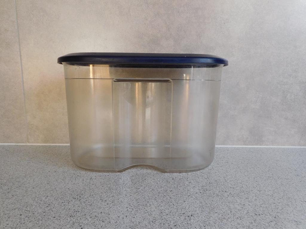 Tupperware Exclusieve Beschuitbus Indigo, Huis en Inrichting, Keuken | Tupperware, Ophalen of Verzenden, Zo goed als nieuw, Blauw