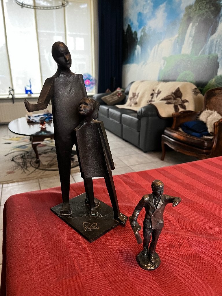 Bronzen beeldje leraar met leerling + beeldje leraar, Ophalen of Verzenden, Gebruikt, Mens