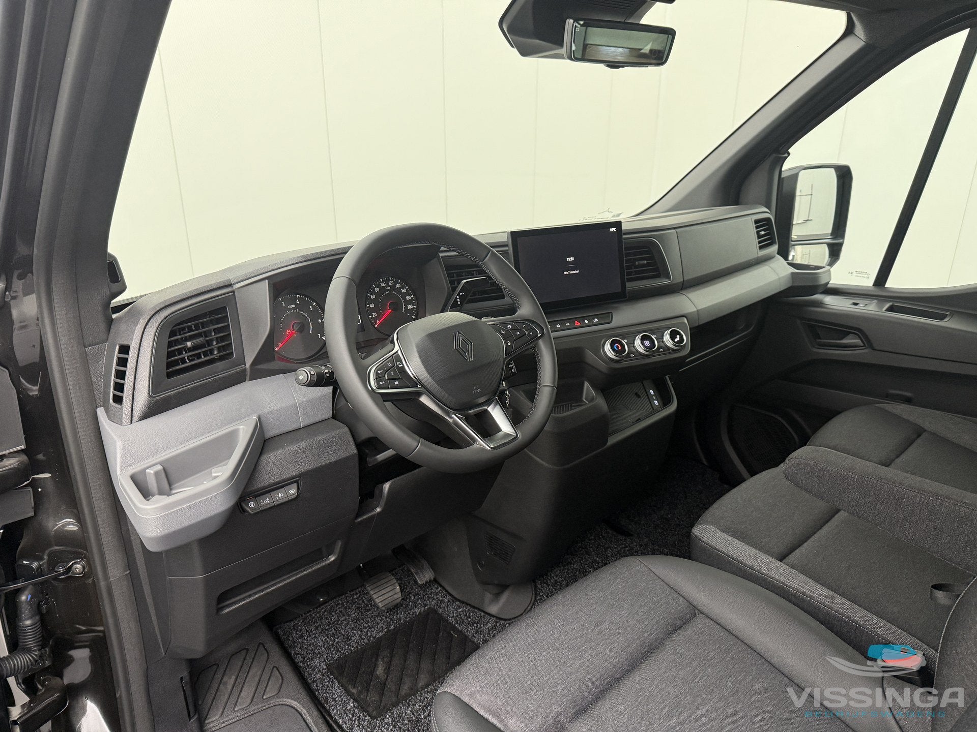 Renault Master 2.0 dCi 170 pk L2H2 Dubbel Cabine Automaat zw, 1998 cc, Euro 6, 4 cilinders, Zwart