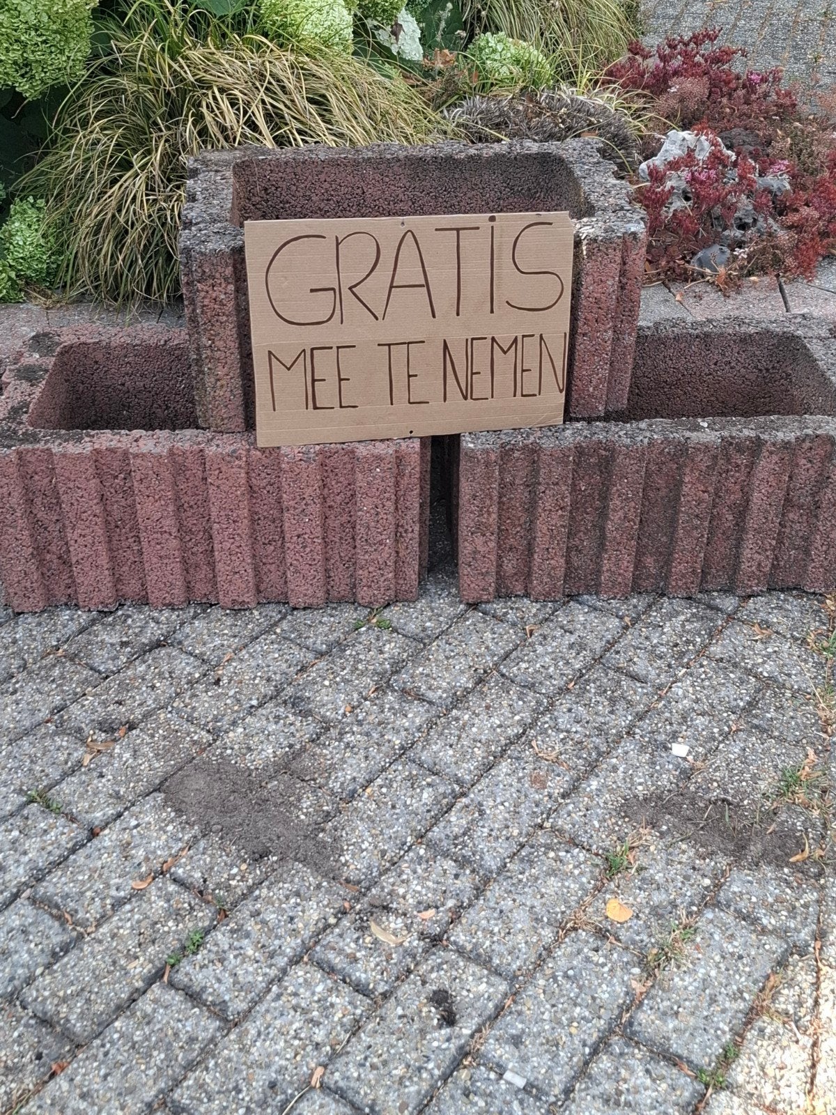 3 stenen bloembakken gratis af te halen, Tuin en Terras, Ophalen, Steen, Gebruikt, Minder dan 30 cm