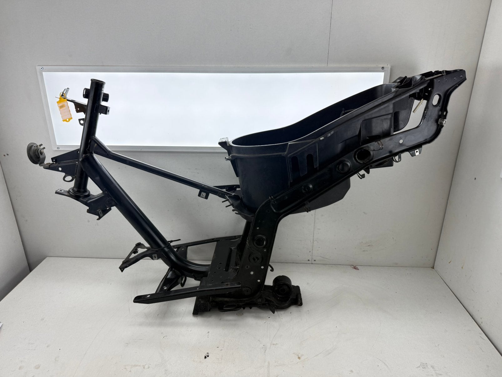 Gilera Runner M08 DD frame fluo rosso buddybak nummer, Ophalen