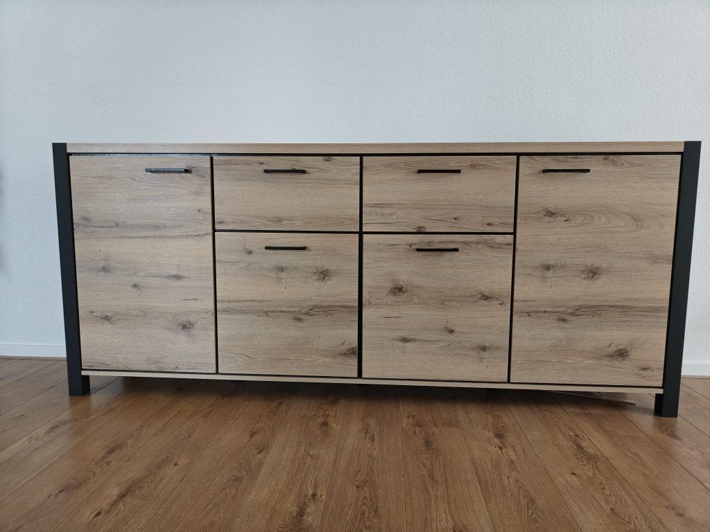 Foto 10 van Eiken dressoir met zwarte afwerking | Meubella acapulco