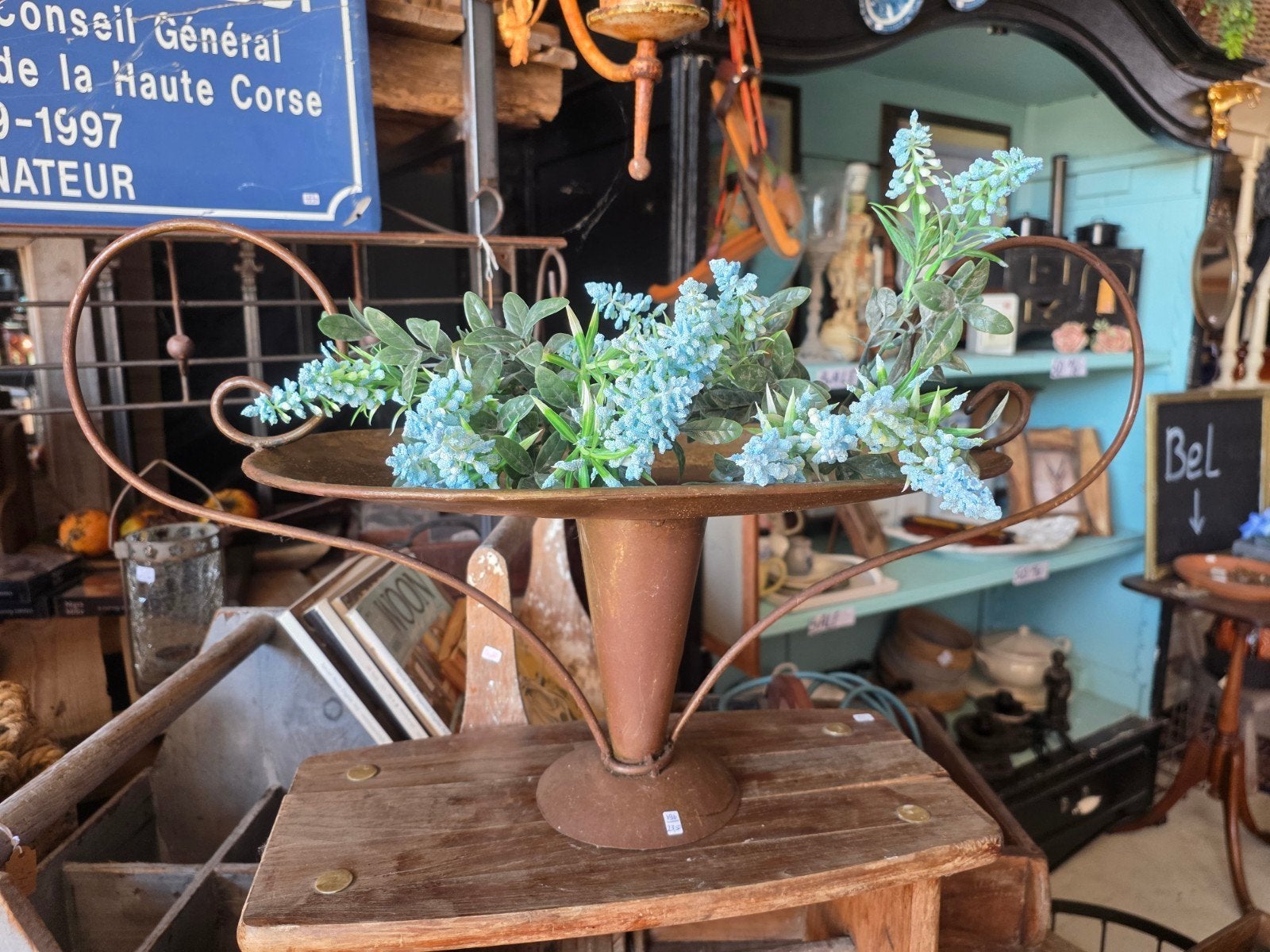brocante metalen schaal, Ophalen of Verzenden, Rond, Overige materialen