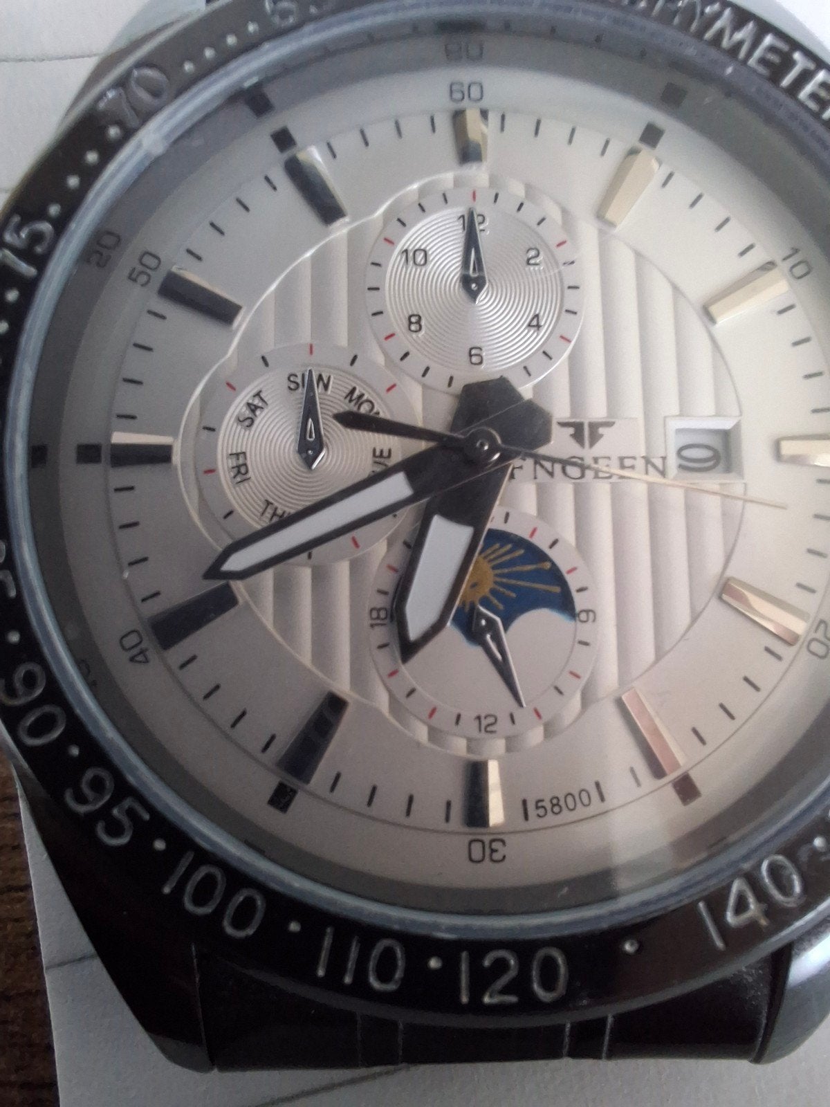 FNGEEN herenhorloge met tachymeter en datum
En nog meer op d, Ophalen of Verzenden, Zo goed als nieuw, Polshorloge, Overige merken
