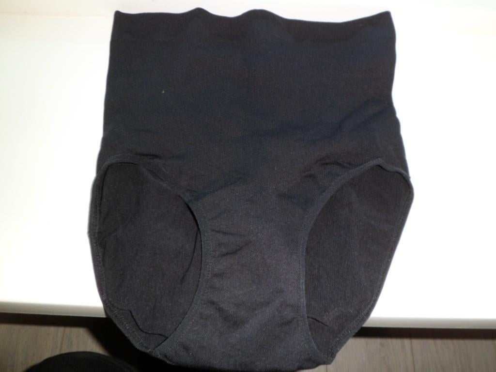 Zwart pantybroekje / Corrigerende slipmaat M merk Anni Rolfi, Ophalen of Verzenden, Zwart, Overige typen