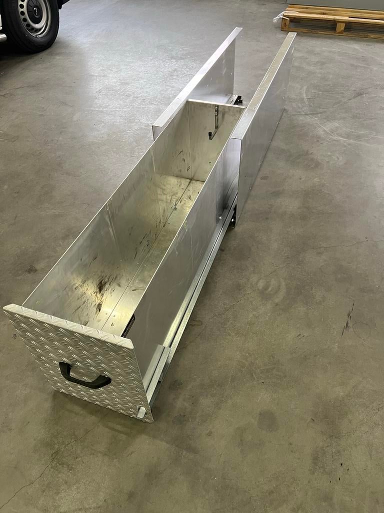 Vloerlade 250kg - Aluminium - 1400x400x500mm op=op, Ophalen, Gebruikt