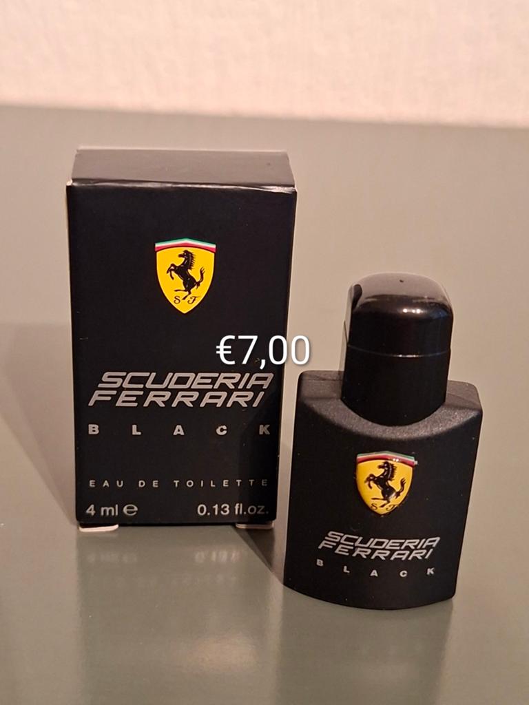 Ferarri  4ml verschillende  flesje ., Ophalen of Verzenden, Miniatuur