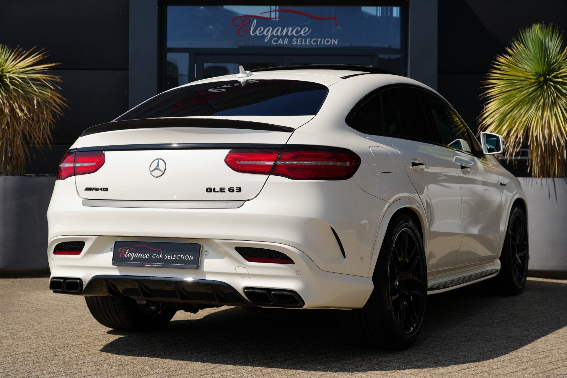 Mercedes-Benz GLE Coupé AMG 63 4MATIC | 558 PK | Panoramada, Auto's, Automaat, 5461 cc, Gebruikt, Wit