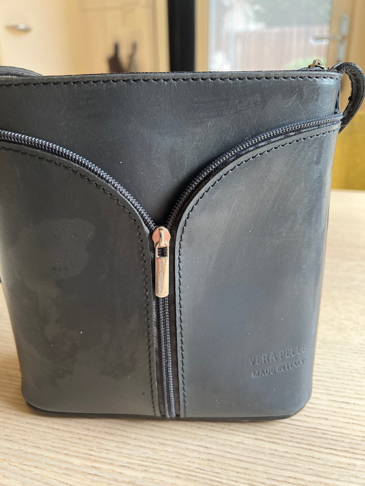 Donker grijs leren schoudertasje - Vera Pelle Made in Italy, Ophalen of Verzenden, Gebruikt, Grijs, Schoudertasje