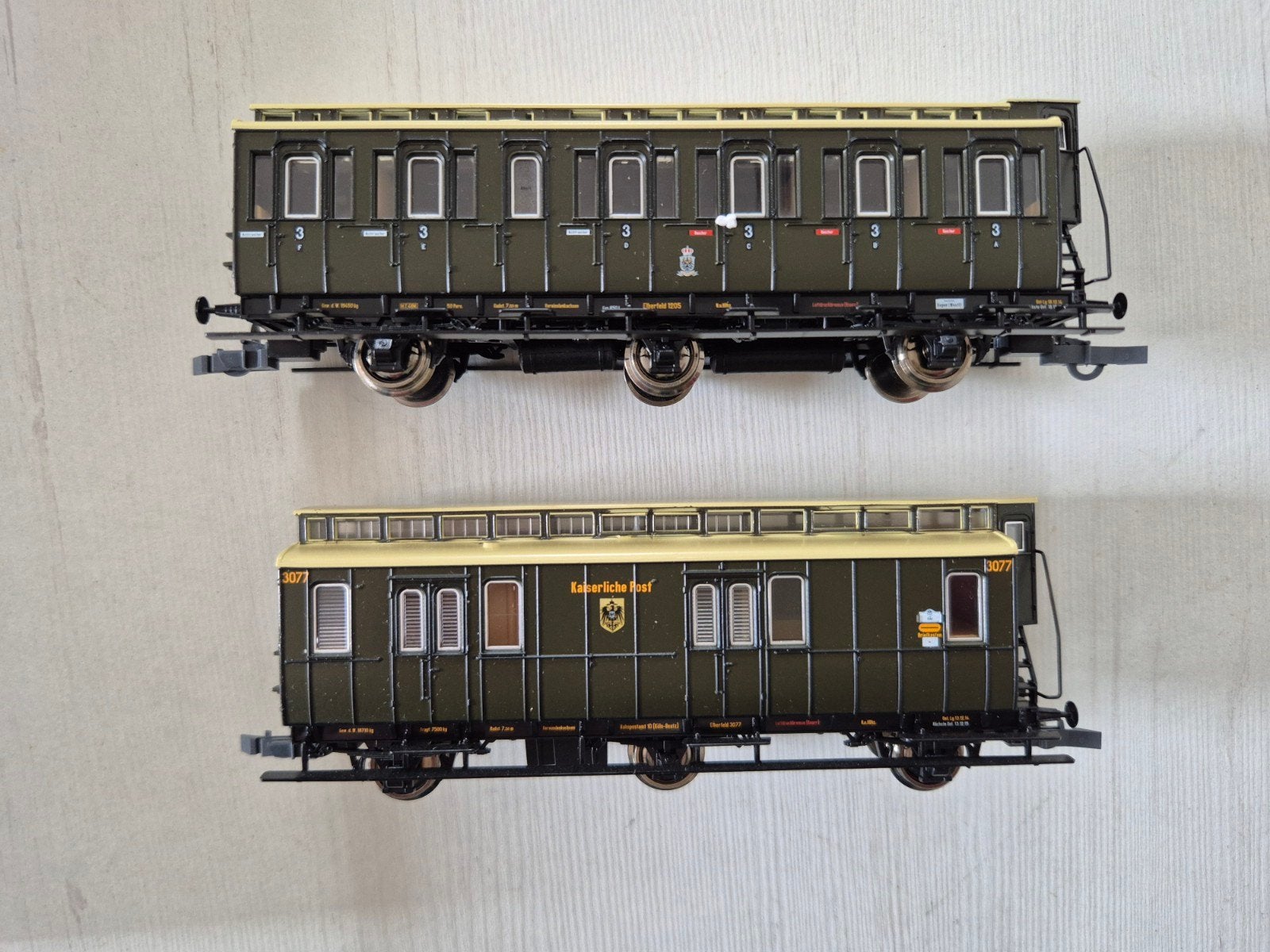 4 Fraaie Roco H0 KPEV 3-assige rijtuigen, Gelijkstroom, Wagon, Ophalen of Verzenden, Zo goed als nieuw
