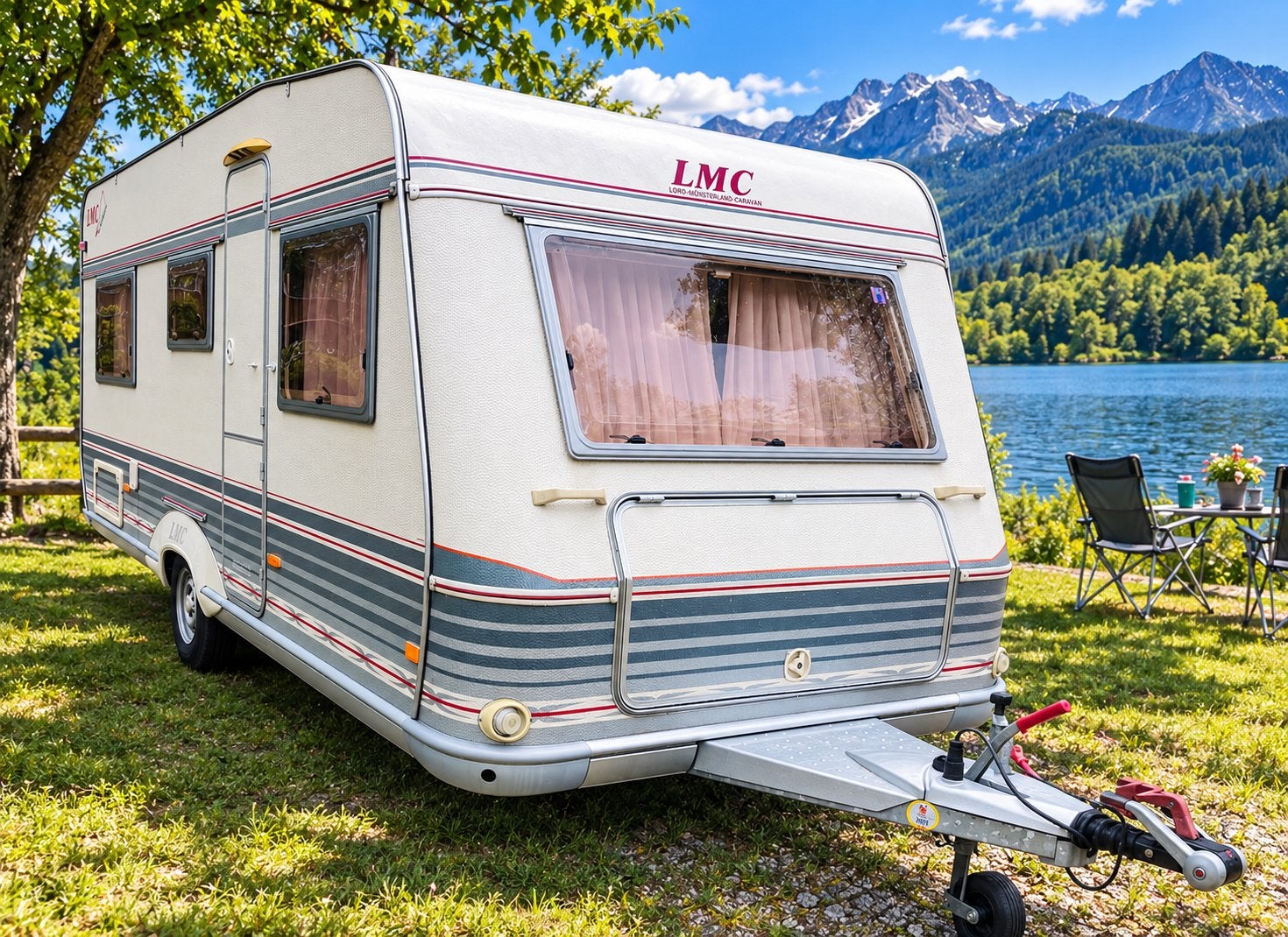 LMC Dominant 530K1 met voortent !! 2001 !!, Vast bed, Rondzit, Particulier, 5 tot 6 meter