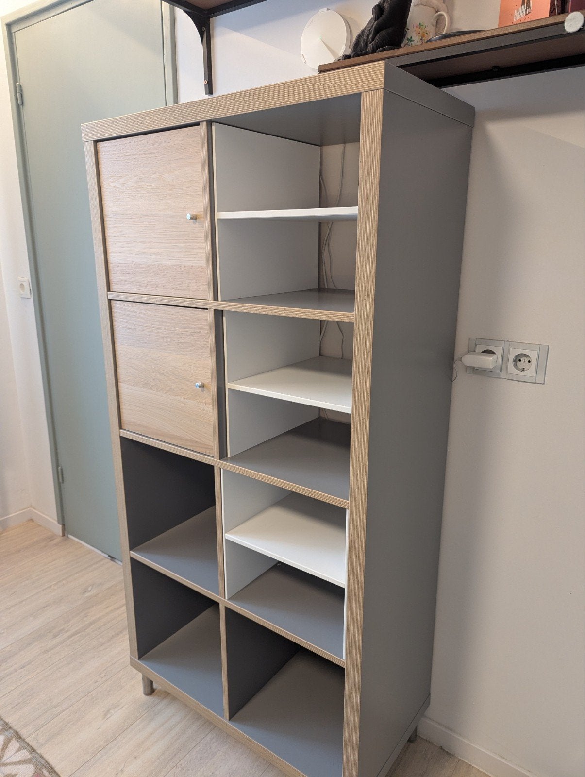 Ikea KALLAX 8 vakkenkast met deuren en verdelers, Ophalen