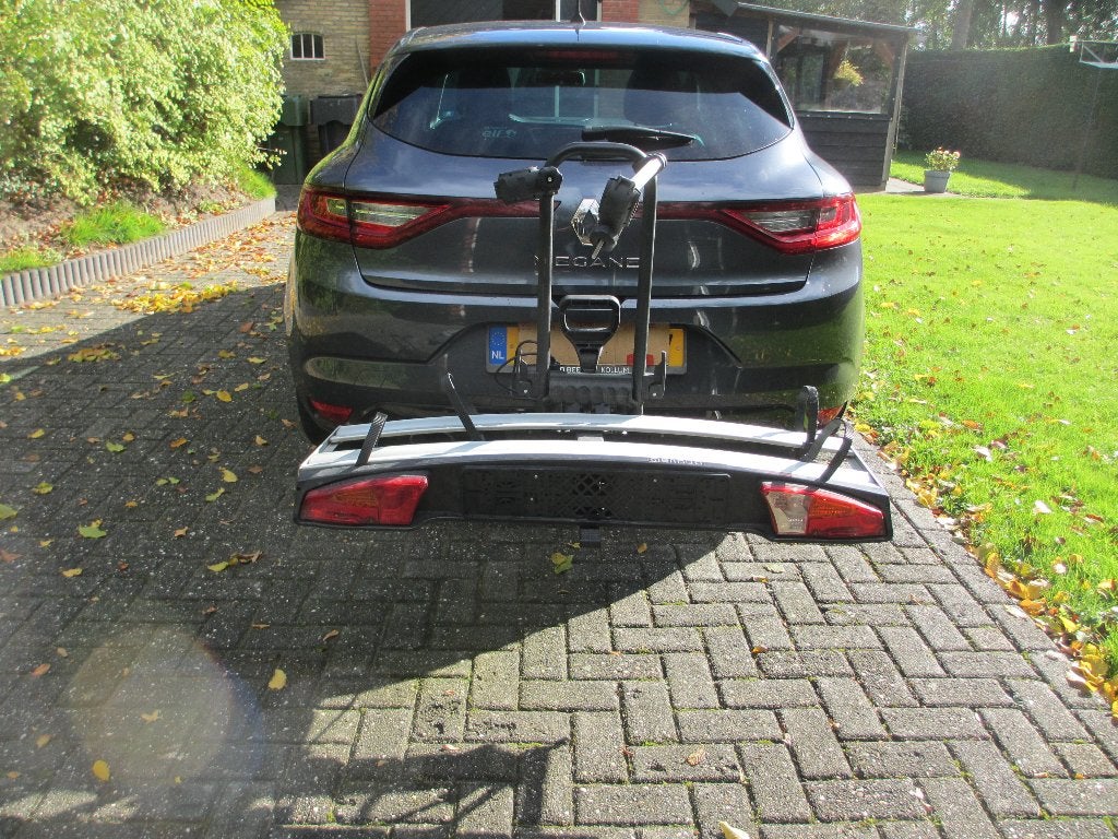 menabo,zgan,kantelbaar,oprij goot,sleutel,60 kg,e-bike,atb, Ophalen, Zo goed als nieuw, Brede banden, 2 fietsen