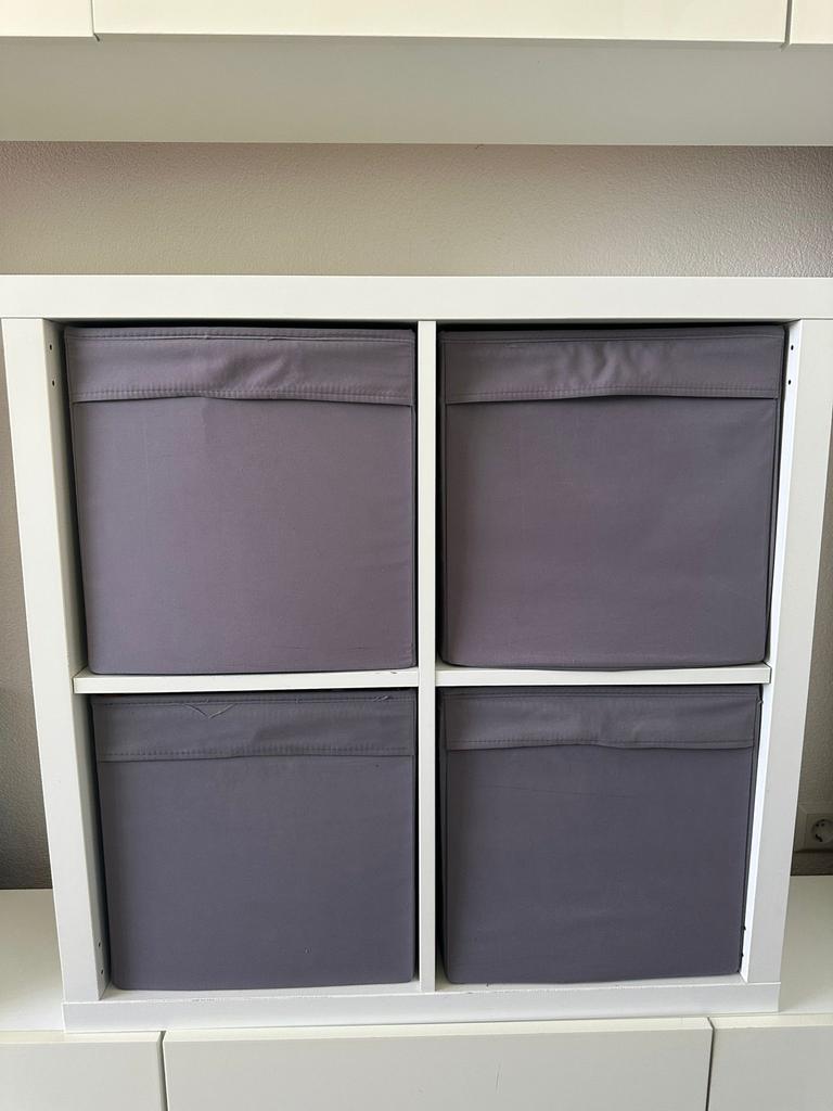 IKEA KALLAX kast met 4 grijze opbergbakken, Huis en Inrichting, Kasten | Overige, Gebruikt, Ophalen
