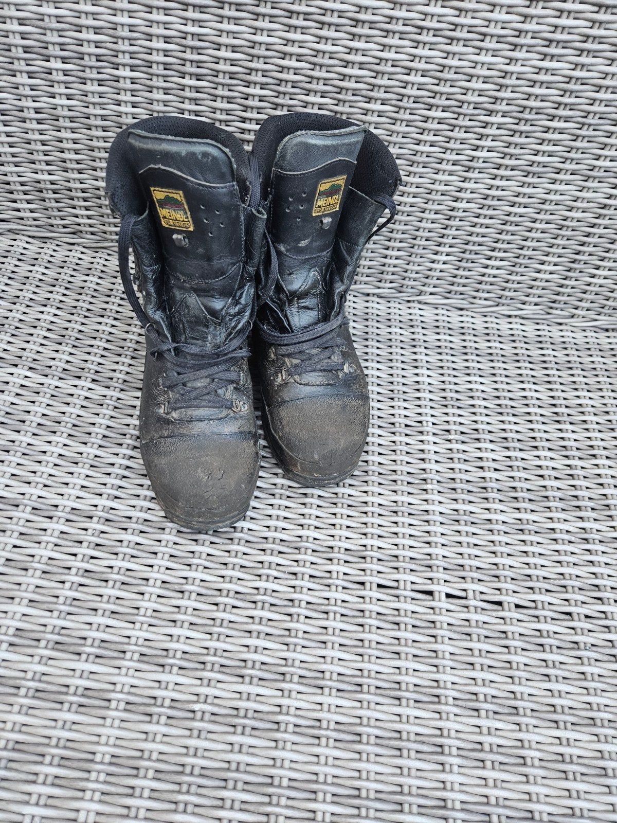 Meindl Zaagschoenen Maat 45, Ophalen, Zwart, Werkschoenen, Gedragen