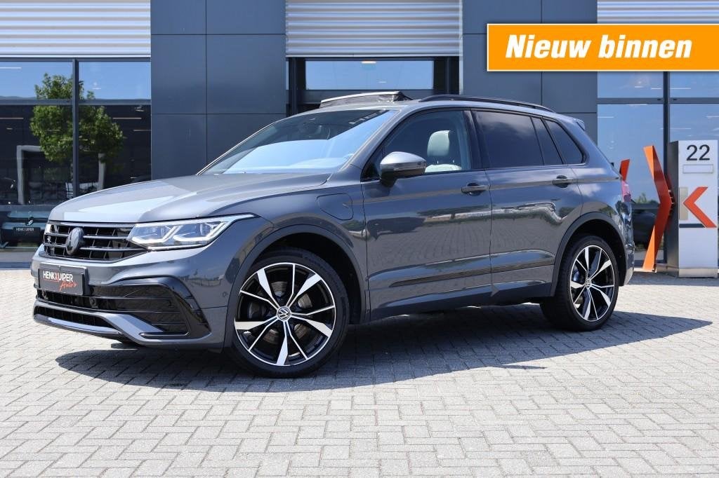 Volkswagen TIGUAN 1.4 e-Hybrid R-Line 245pk/Panodak/ Trekhaa, Auto's, Volkswagen, 1716 kg, Huisgarantie, 4 cilinders, Met garantie (alle)