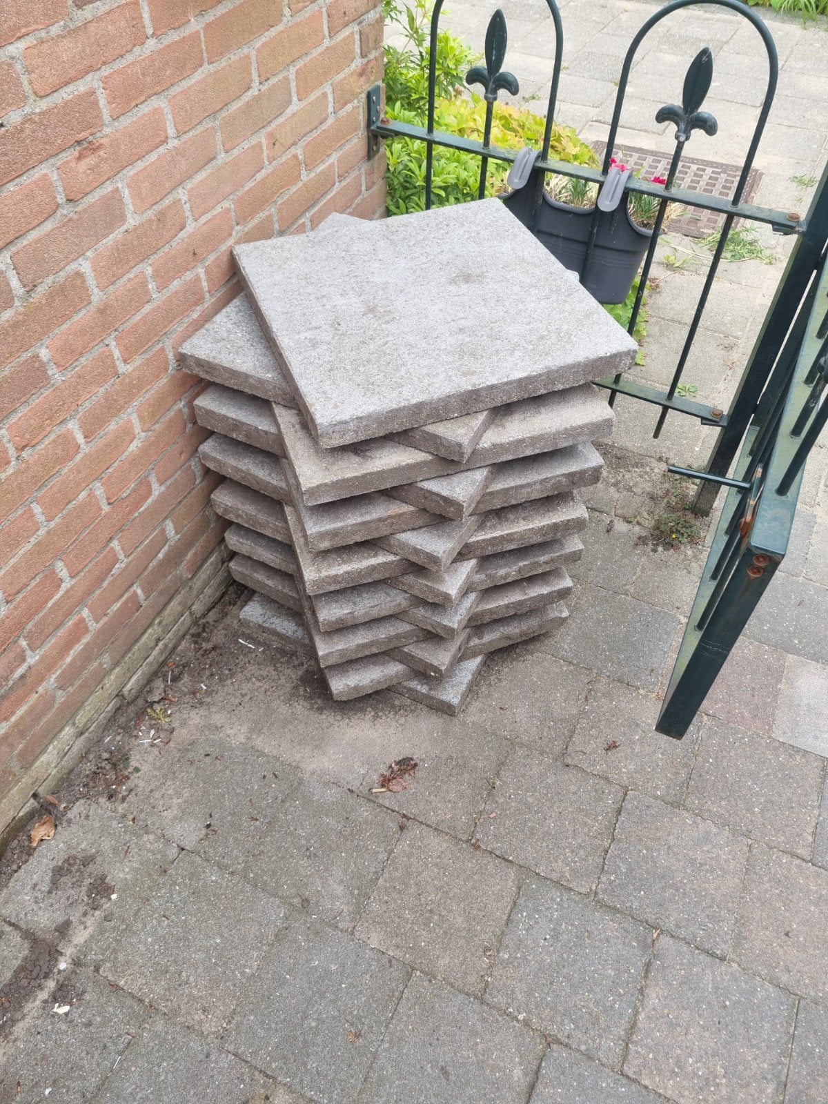 Gebruikte terrastegels, grijs, 40x40 cm GRATIS, Tuin en Terras, Ophalen, Gebruikt, Beton, Terrastegels