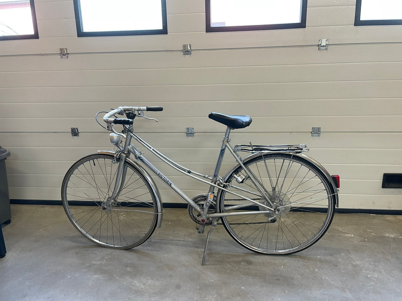 Vintage Fiets Victoria, Ophalen