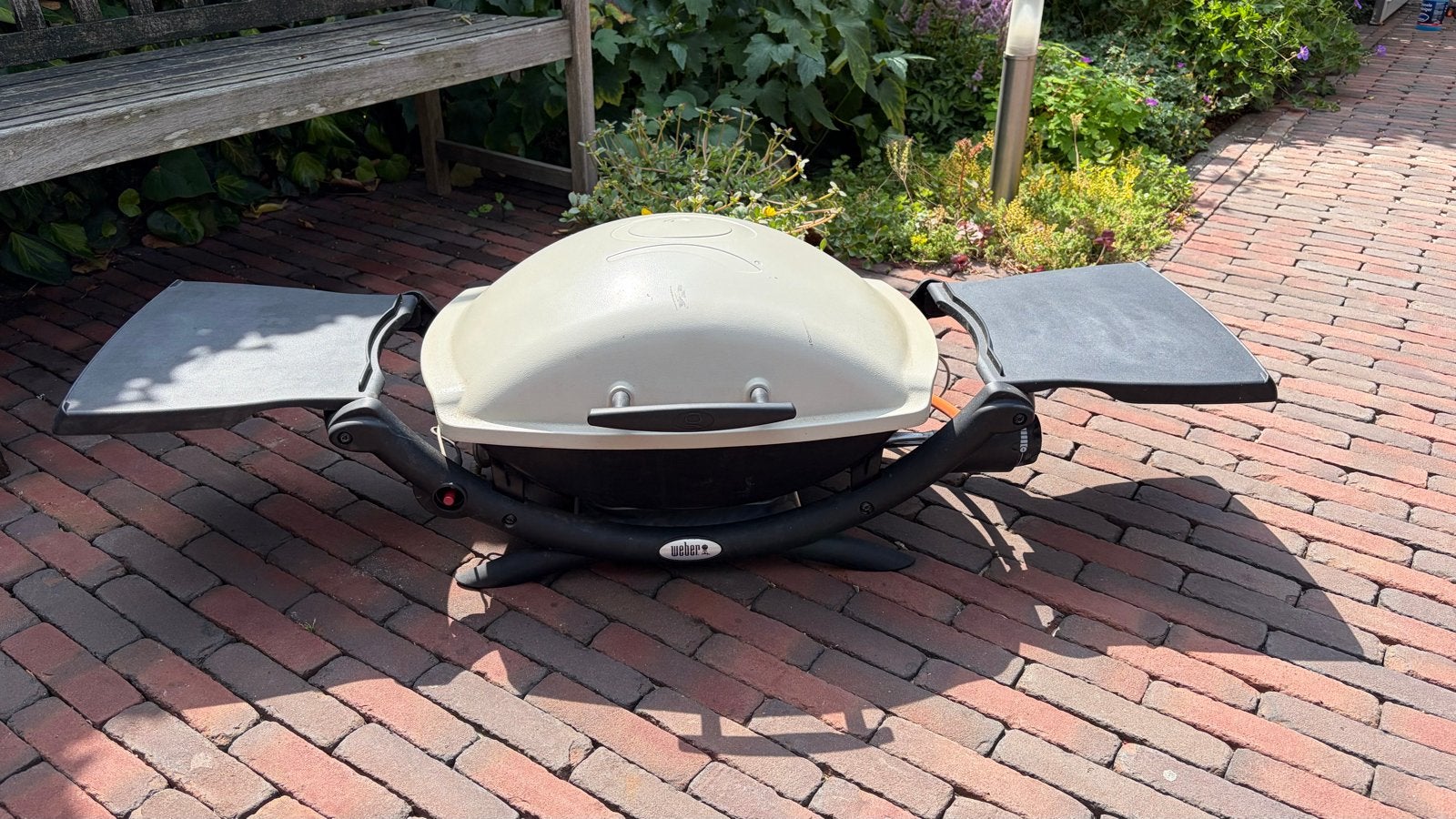 Weber Q2000 Gasbarbecue met accessoires en hoes, Ophalen, Gebruikt