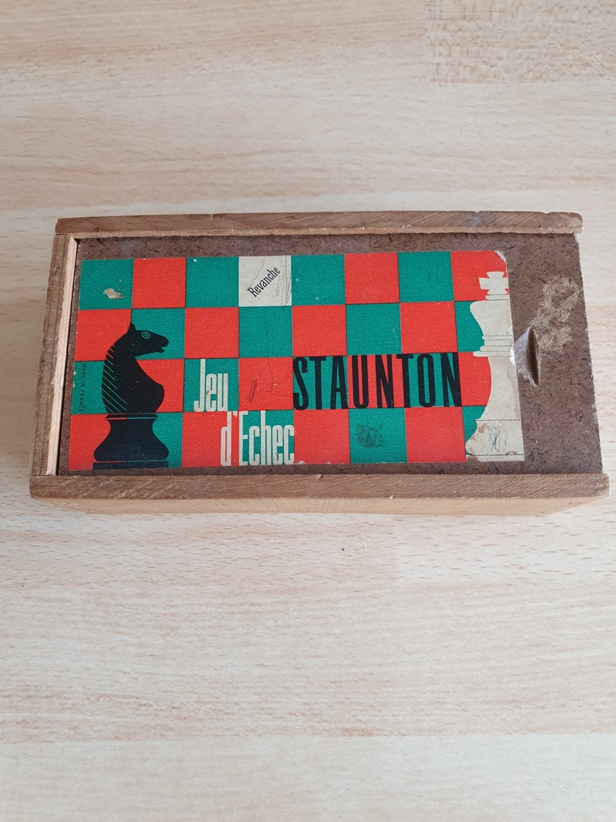 Vintage Staunton Schaakspel in Houten Doos, Gebruikt, Een of twee spelers, Onbekend, Ophalen of Verzenden